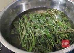 香椿炒鸡蛋的做法图解2