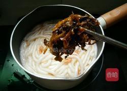 虾仁酸菜QQ面的做法图解5