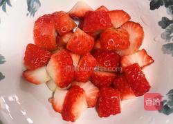  草莓玫瑰花蜜银耳羹的做法图解13