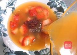  草莓玫瑰花蜜银耳羹的做法图解15