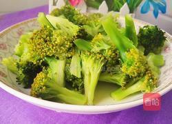 胡萝卜炒西兰花的做法图解6