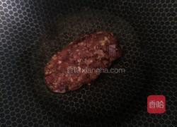 牛肉饼草莓三明治的做法图解5