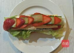 牛肉饼草莓三明治的做法图解10