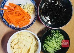 飘香拌面的做法图解1