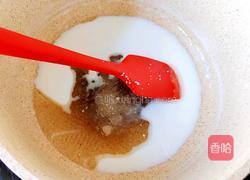 水果创意菜+草莓抱抱卷的做法图解3