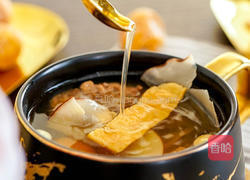 海底椰鳄鱼肉汤，止咳润肺气管炎必备的做法图解5