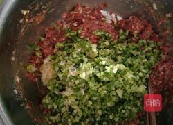 西芹豆芽菜牛肉饺子的做法图解4