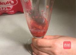 草莓雪碧益力多的做法图解3
