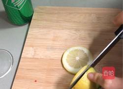 柠檬雪碧薄荷饮的做法图解2