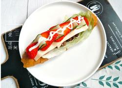牛肉饼草莓三明治