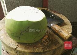 椰子香菇鸡汤的做法图解2