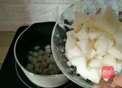 Illustration of how to make water chestnuts and pear syrup 5