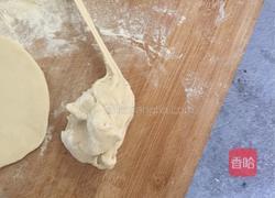 韭菜鸡蛋虾皮饼的做法图解1