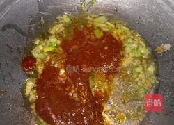 鸡蛋卧土豆丝的做法图解1