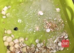 无花果四神汤的做法图解2