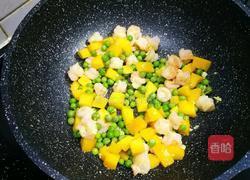 芒果青豆炒虾仁的做法图解9