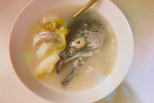 鲜甜三文鱼头豆腐汤