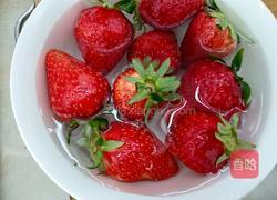 草莓酸奶挞的做法图解2