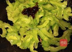 苦瓜炒蛋的做法图解5