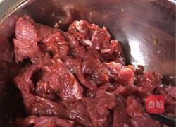 芒果炒牛肉的做法图解1