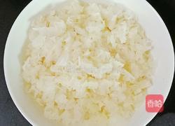 银耳枇杷羹 (宝宝辅食）的做法图解2