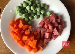 芝士菠萝炒饭的做法图解2