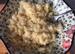 芝士菠萝炒饭的做法图解5