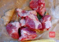 排骨玉米汤的做法图解1