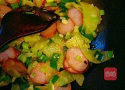 莴笋青蒜炒红肠的做法图解7