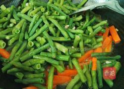 胡萝卜炒豆角的做法图解9