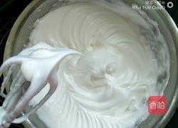 鲜草莓古早味咕噜蛋糕的做法图解9