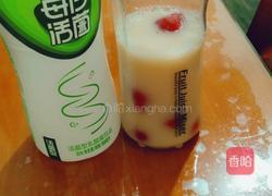草莓酸奶的做法图解2