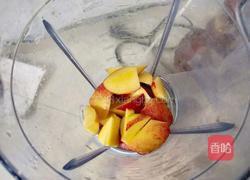 油桃酸奶昔的做法图解3