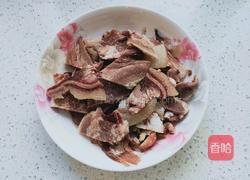 辣椒炒牛头肉的做法图解2