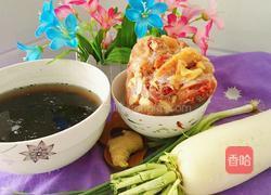 黑豆海带白萝卜鸡汤的做法图解1