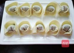 韭菜肉煎馄饨的做法图解3