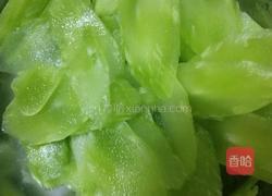 清炒莴笋的做法图解1