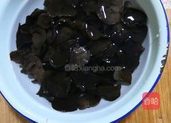 凉拌瓜耳的做法图解1