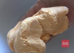 红糖核桃南瓜饼的做法图解3