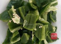 土豆辣椒的做法图解2