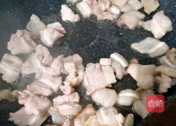 青豆角炒五花肉的做法图解3