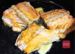 三文鱼骨豆腐汤的做法图解2