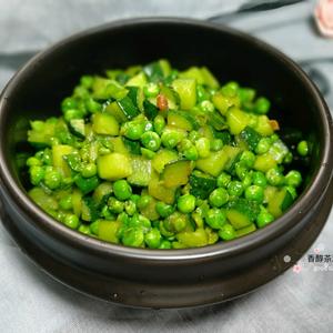 豌豆炒黄瓜
