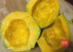 牛奶南瓜浓汤（可做宝宝辅食）的做法图解1