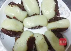 Illustration of how to make glutinous rice cakes with jujubes 9