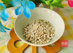 薏米红枣银耳汤的做法图解3