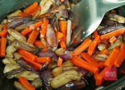 茄子炒胡萝卜的做法图解11
