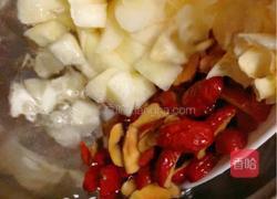 银耳莲子雪梨粥的做法图解4