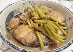 蒜台炖鲅鱼