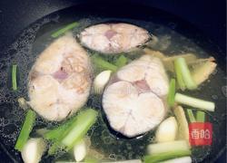 蒜台炖鲅鱼的做法图解9